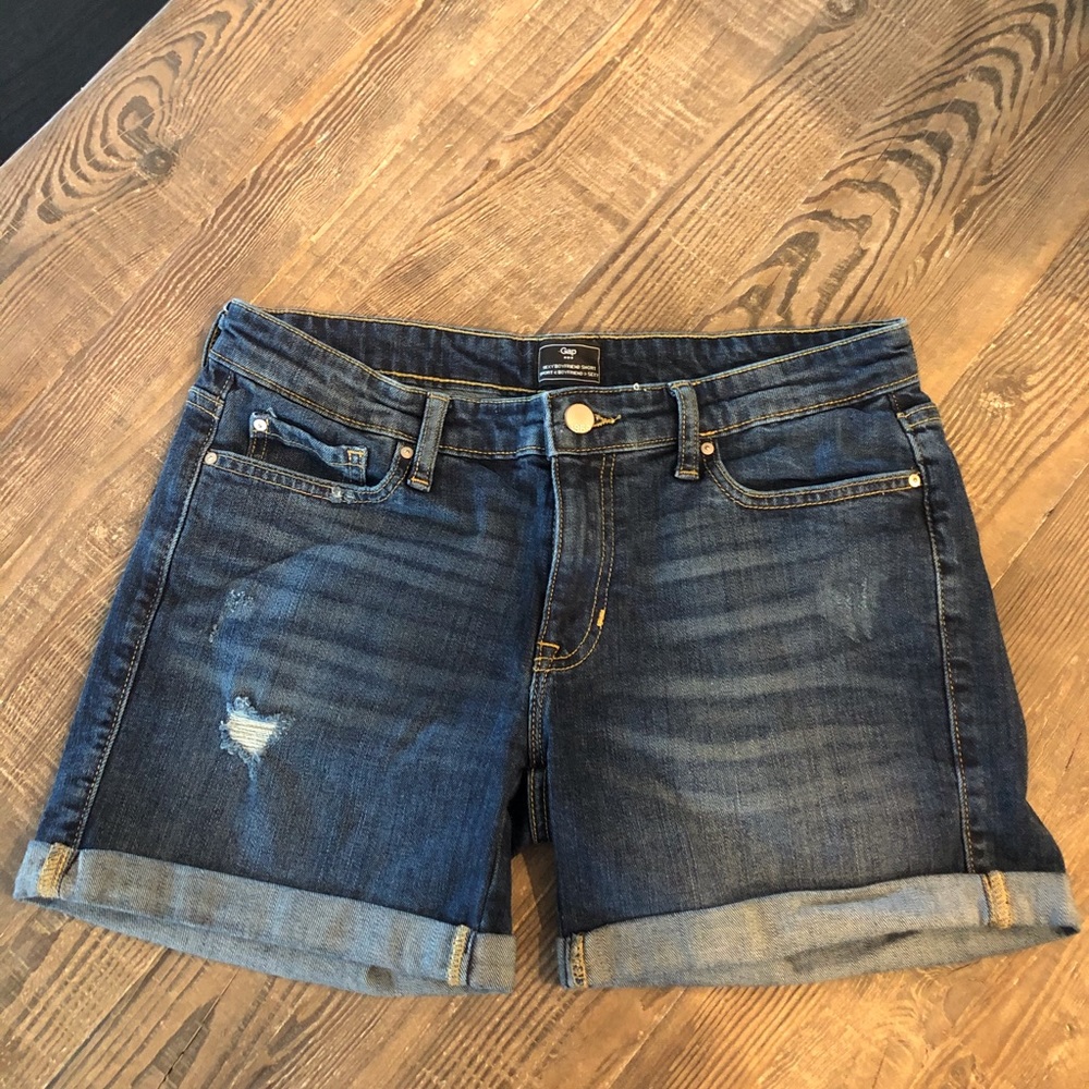 Gap shorts